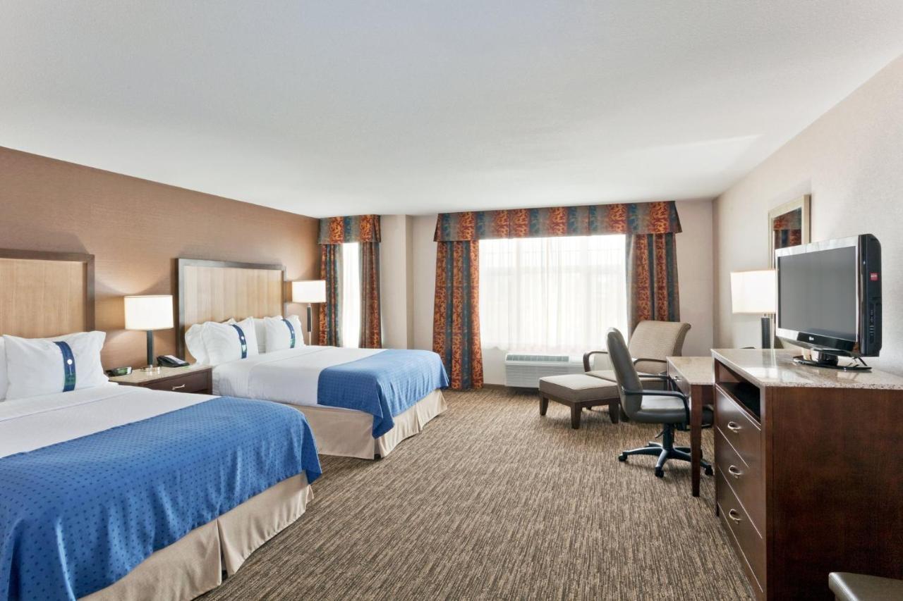 Holiday Inn Hotel & Suites Surrey East - Cloverdale By Ihg Buitenkant foto