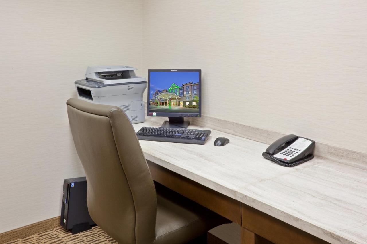 Holiday Inn Hotel & Suites Surrey East - Cloverdale By Ihg Buitenkant foto