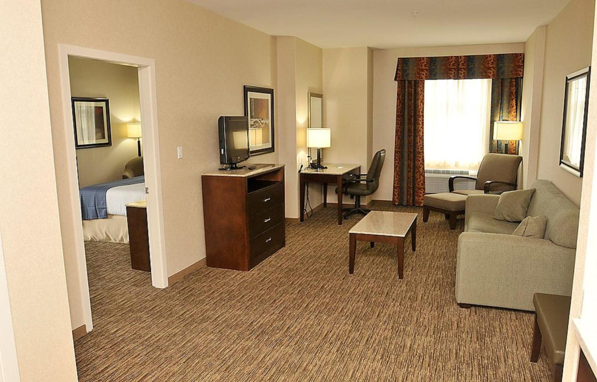 Holiday Inn Hotel & Suites Surrey East - Cloverdale By Ihg Buitenkant foto