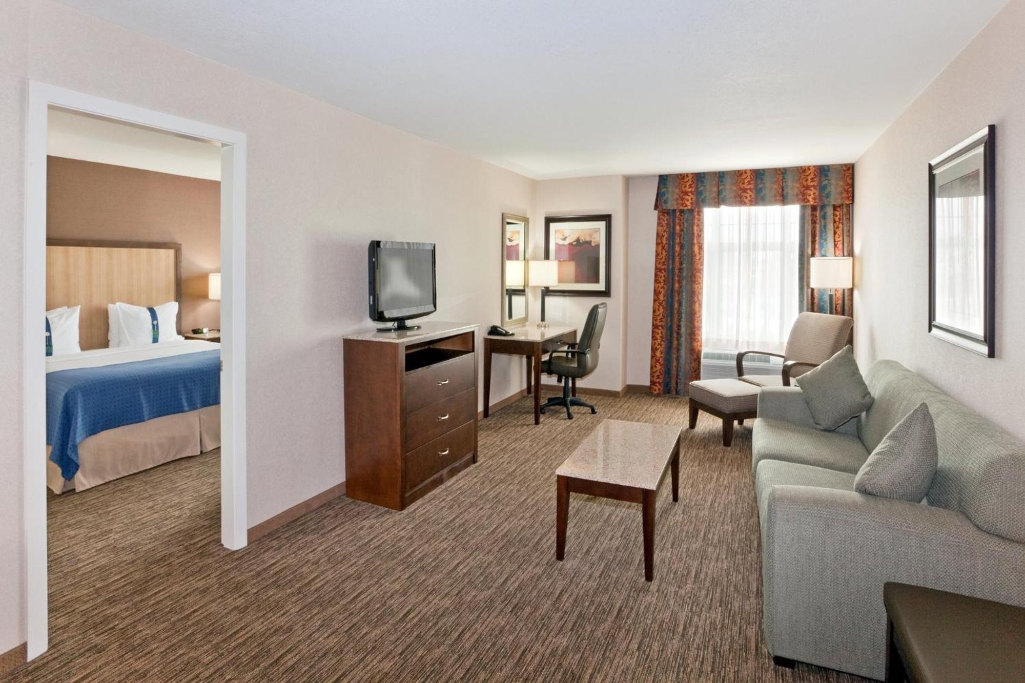 Holiday Inn Hotel & Suites Surrey East - Cloverdale By Ihg Buitenkant foto
