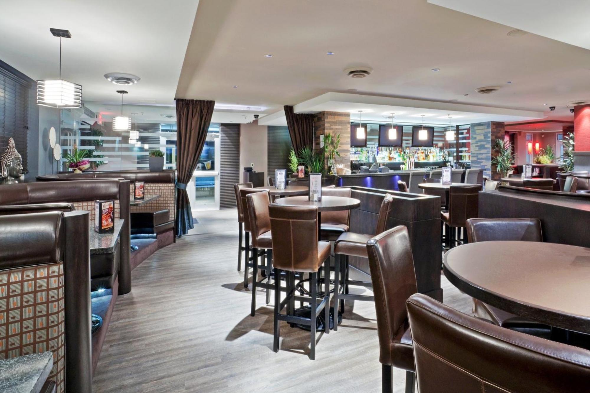 Holiday Inn Hotel & Suites Surrey East - Cloverdale By Ihg Buitenkant foto