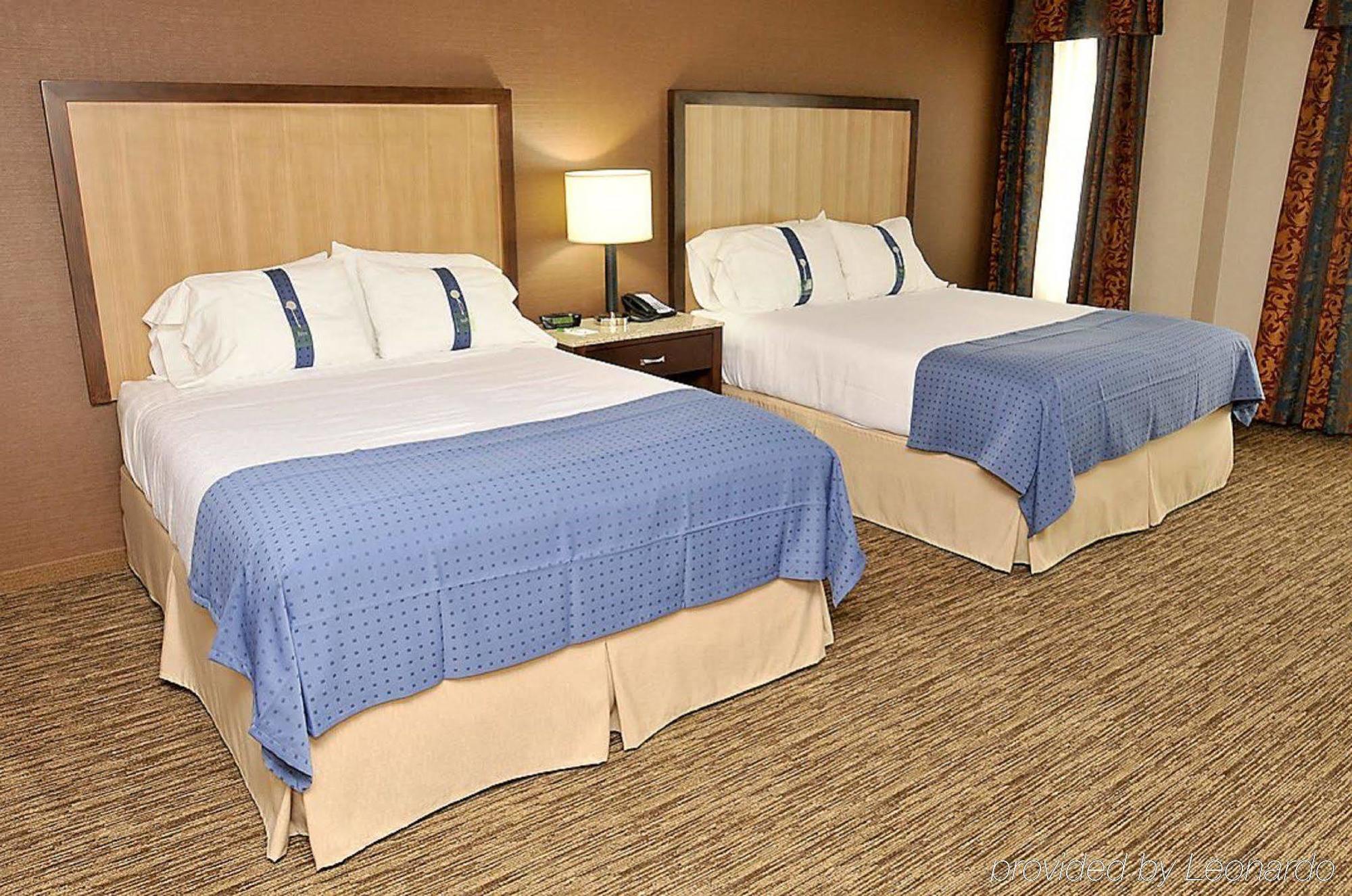 Holiday Inn Hotel & Suites Surrey East - Cloverdale By Ihg Kamer foto