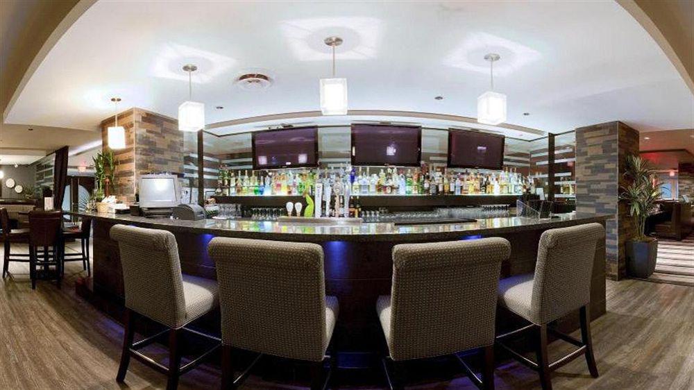 Holiday Inn Hotel & Suites Surrey East - Cloverdale By Ihg Buitenkant foto